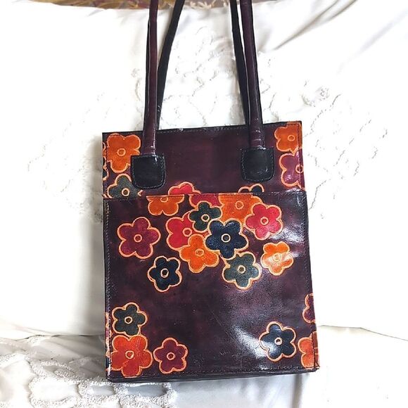 Handbags - 100% Genuine Leather Plum Colored 🏵️Flower Power -Vintage Leather Handbag/Tote